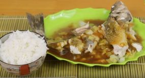 Китайская кухня: Рыба в кисло-сладком соусе (рецепт)