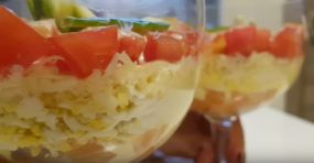 Salata cu pește roșu: o rețetă delicioasă pentru gătit pentru Anul Nou 2018