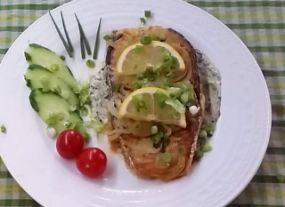Foarte delicios FISH (SEMGA) în cuptor, sos alb. Ce să gătesc rapid la cină